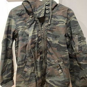 American eagle camo jacket